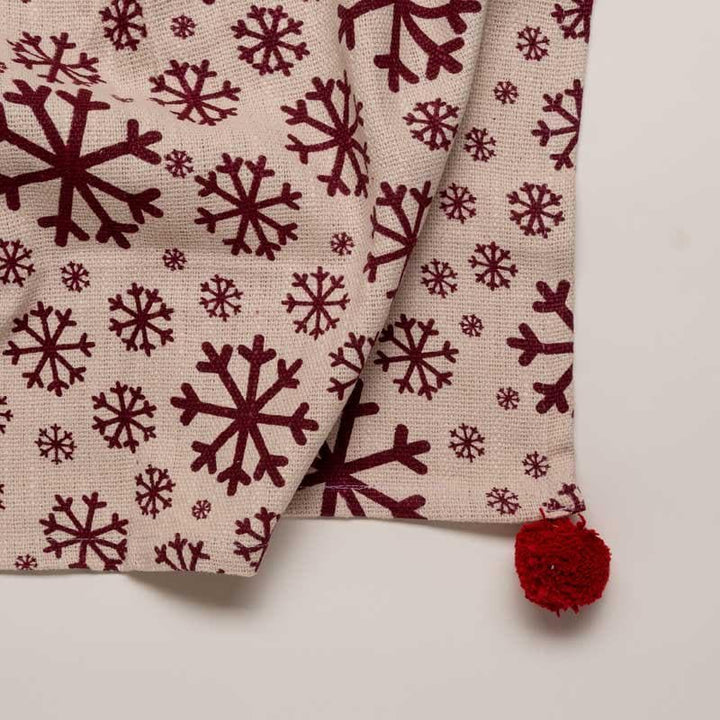 Buy Snowflakes Throw at Vaaree online | Beautiful Throws to choose from