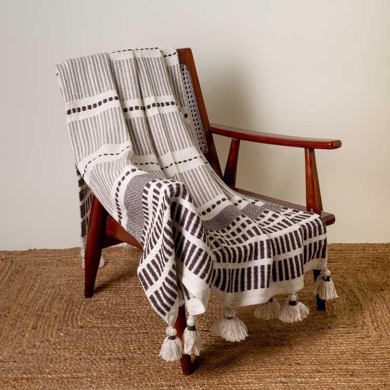 Buy Shades Of Grey Throw at Vaaree online | Beautiful Throws to choose from