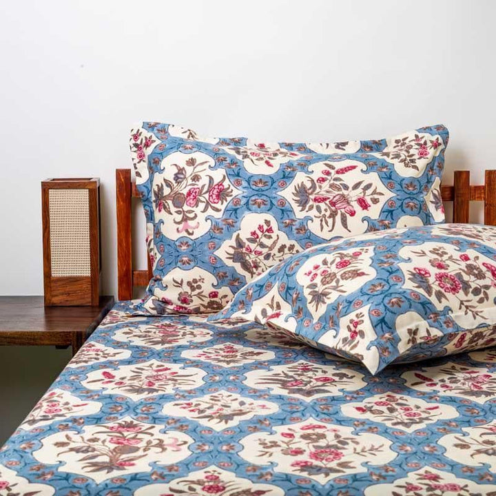 Buy Mughal Muse Bedsheet at Vaaree online | Beautiful Bedsheets to choose from