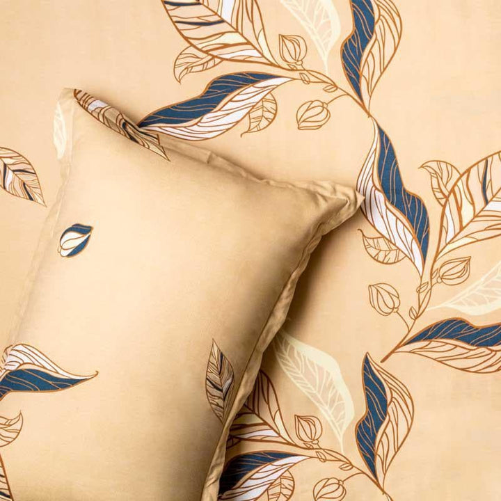 Buy Plumash Bedsheet at Vaaree online | Beautiful Bedsheets to choose from