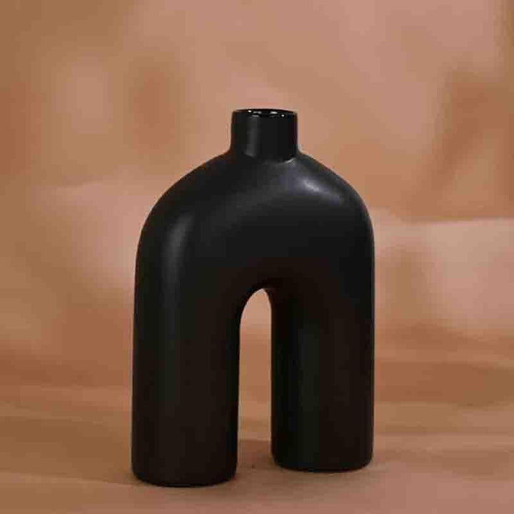 Buy Scandinavian U Vase - Black at Vaaree online | Beautiful Vase to choose from