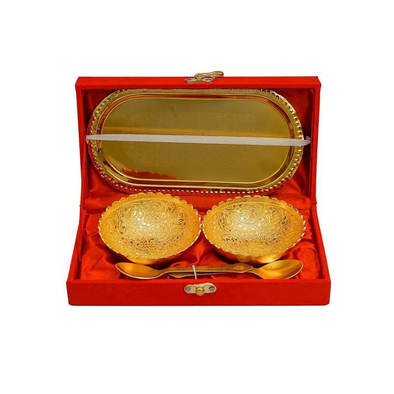 Buy Lavish Penchant Gift Set- Gold at Vaaree online | Beautiful Tray to choose from