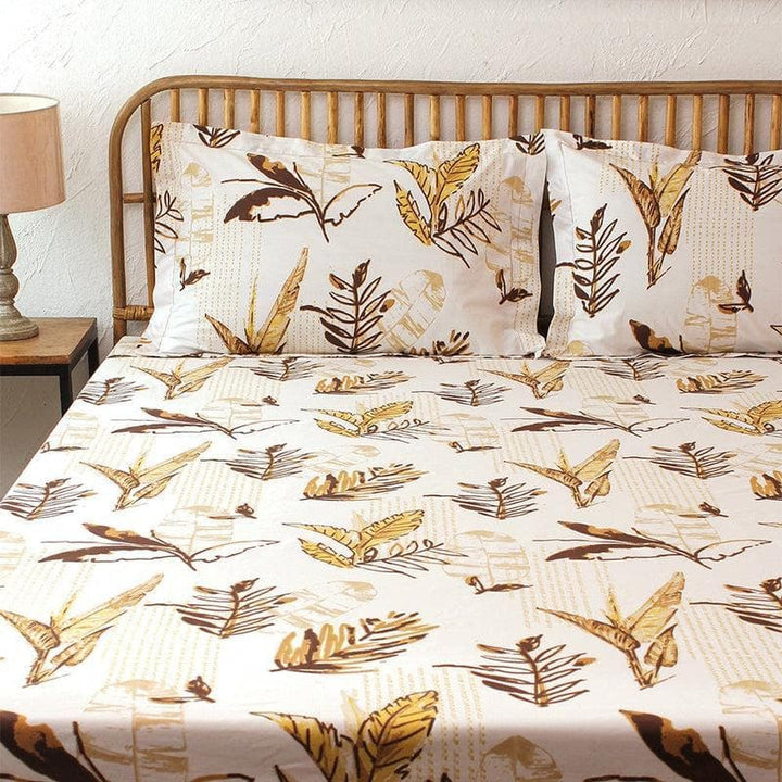 Buy Brown Autumn Scribbles Bed Set at Vaaree online | Beautiful Bedding Set to choose from