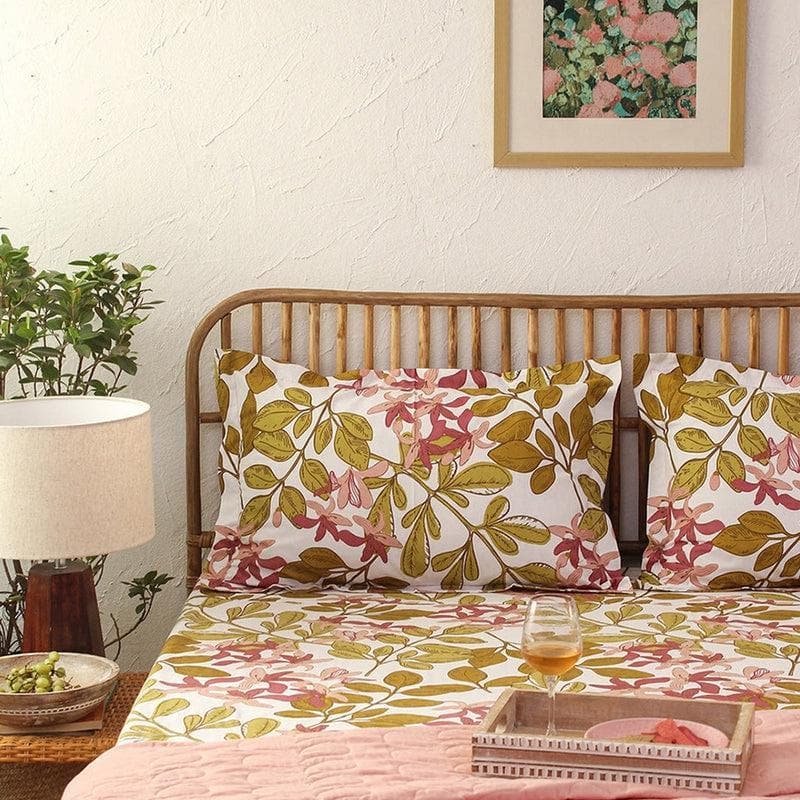 Buy Phool Bahaara Bedsheet- Pink at Vaaree online | Beautiful Bedsheets to choose from