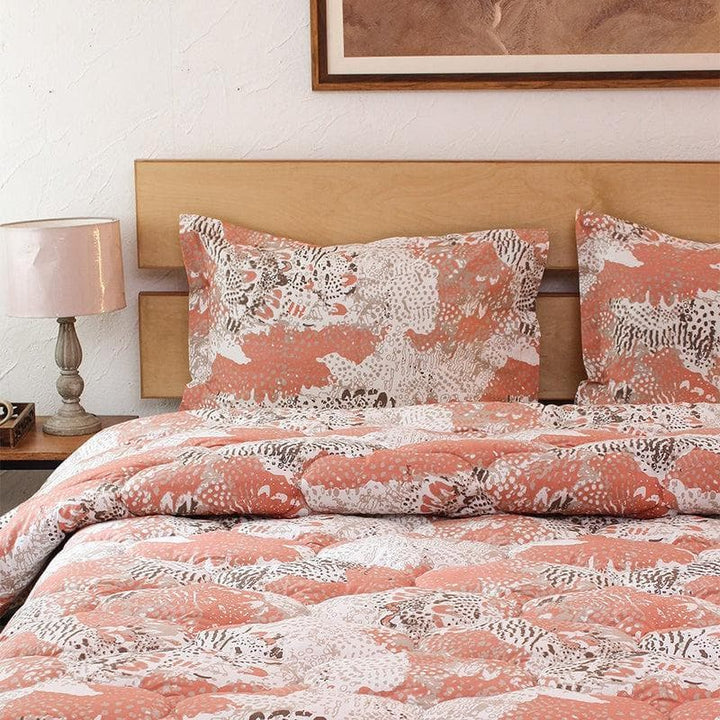 Buy Abstract Splatter Comforter- Pink at Vaaree online | Beautiful Comforters & AC Quilts to choose from