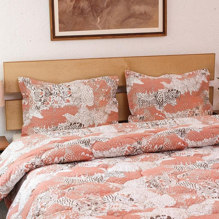 Buy Abstract Splatter Comforter- Pink at Vaaree online | Beautiful Comforters & AC Quilts to choose from