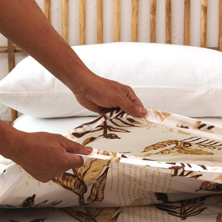 Buy Brown Autumn Scribbles Duvet Cover at Vaaree online | Beautiful Duvet Covers to choose from