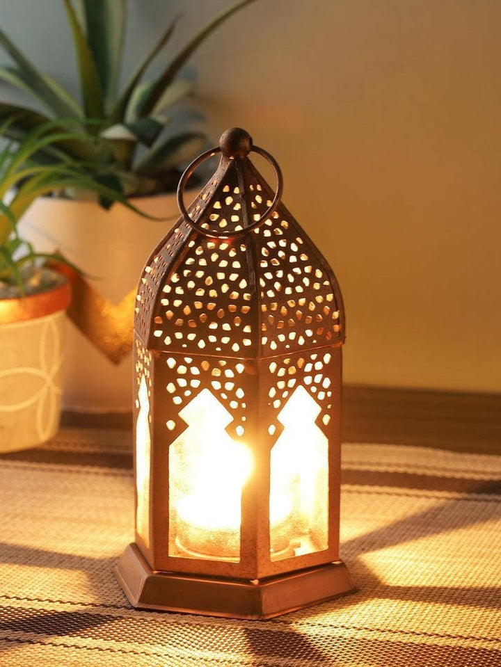 Buy Royal Rajasthani Lamp Holder at Vaaree online | Beautiful Showpiece to choose from