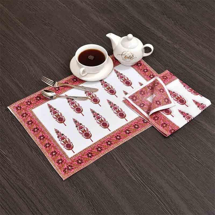 Buy Very Berry Table Linen Set at Vaaree online | Beautiful Table Linen Set to choose from
