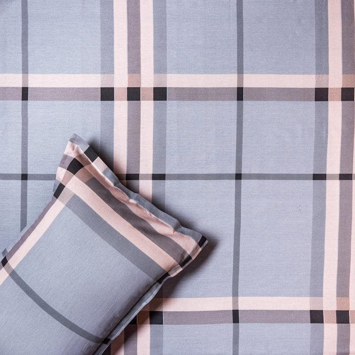 Buy Classic N Checkered Bedsheet- Grey at Vaaree online | Beautiful Bedsheets to choose from