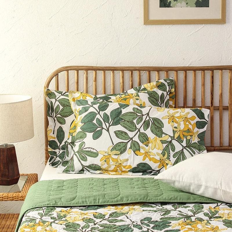 Buy Senjana Bedcover - Green Bedcovers from Vaaree