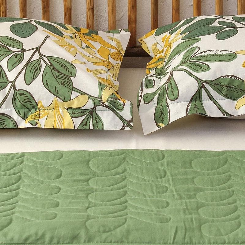 Buy Senjana Bedcover - Green Bedcovers from Vaaree