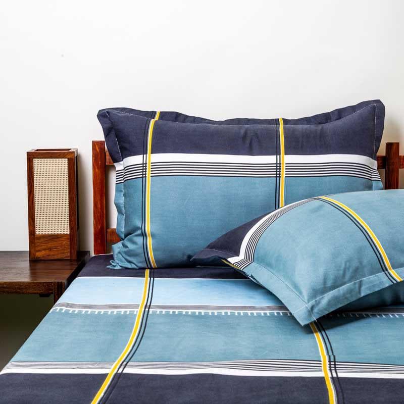 Buy Big Checks Bedsheet Bedsheets from Vaaree