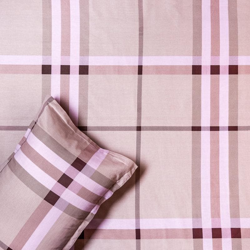 Buy Classic N Checkered Bedsheet - Pink Bedsheets from Vaaree