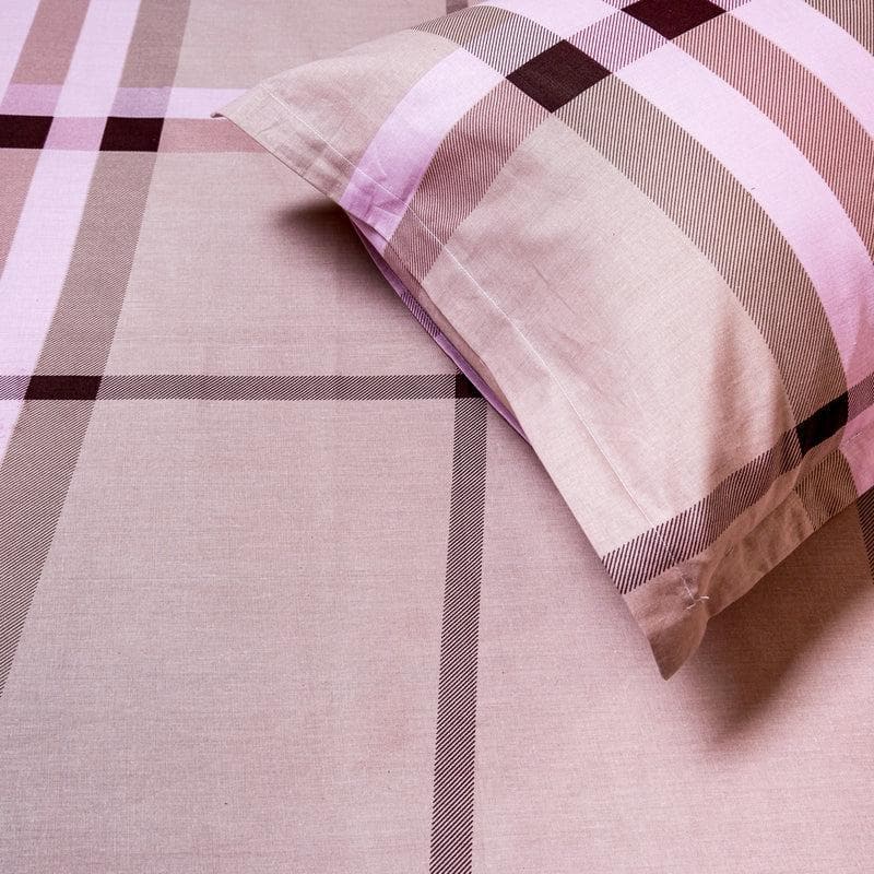 Buy Classic N Checkered Bedsheet - Pink Bedsheets from Vaaree