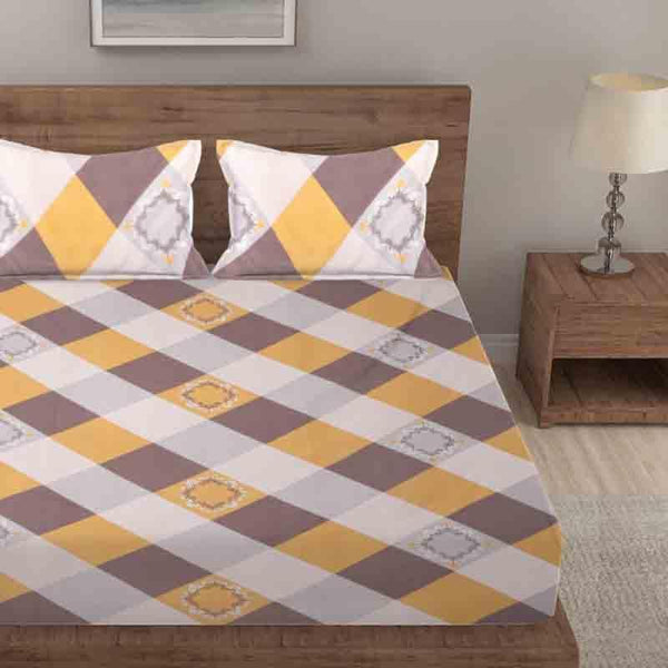 Buy Confluence Bedsheet Bedsheets from Vaaree