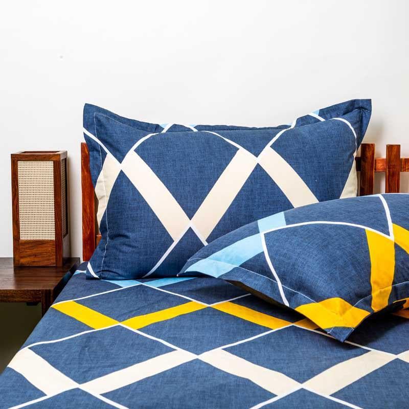 Buy Crossroads Bedsheet Bedsheets from Vaaree