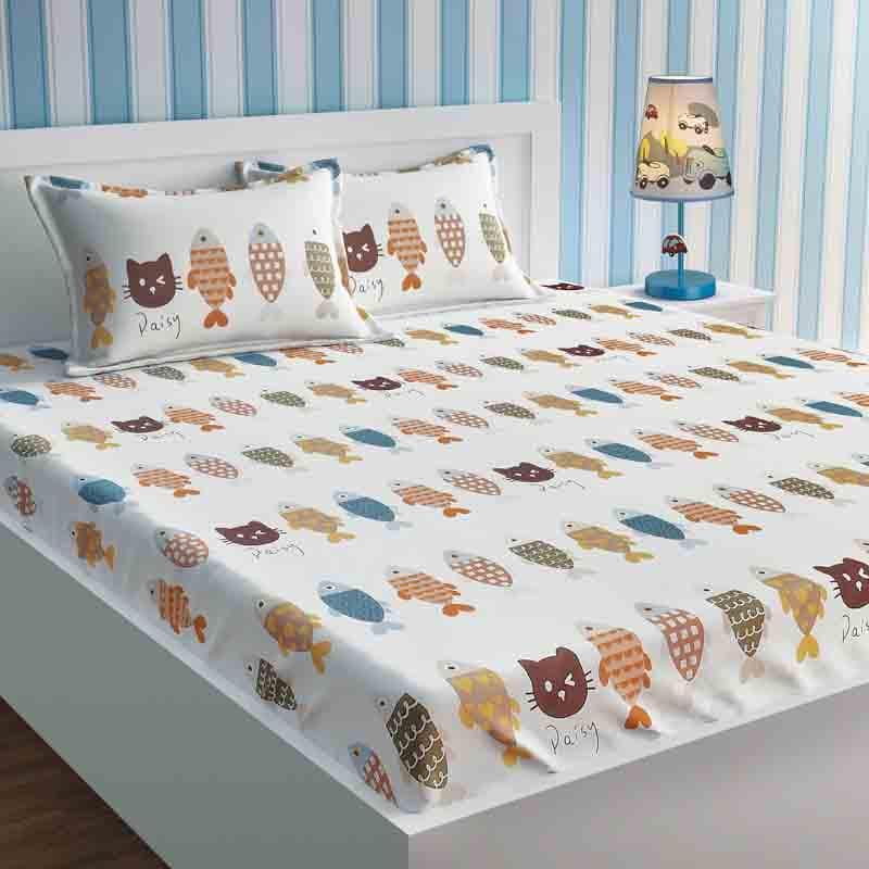 Buy Daisy and the Fishes Bedsheet Bedsheets from Vaaree