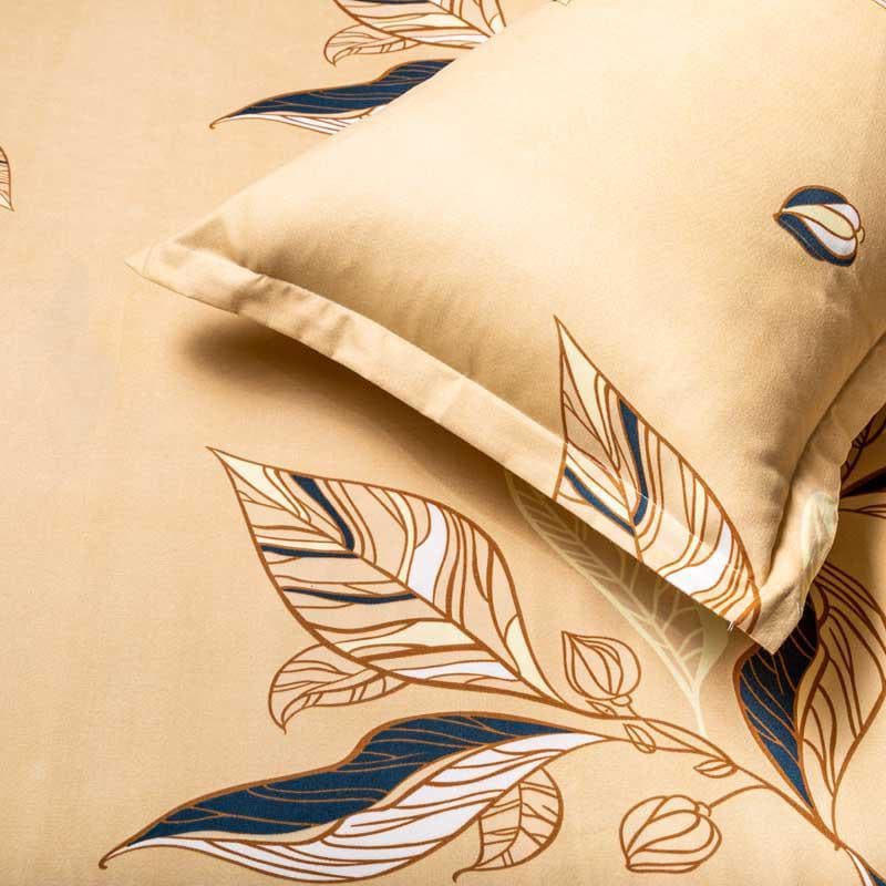 Buy Plumash Bedsheet Bedsheets from Vaaree