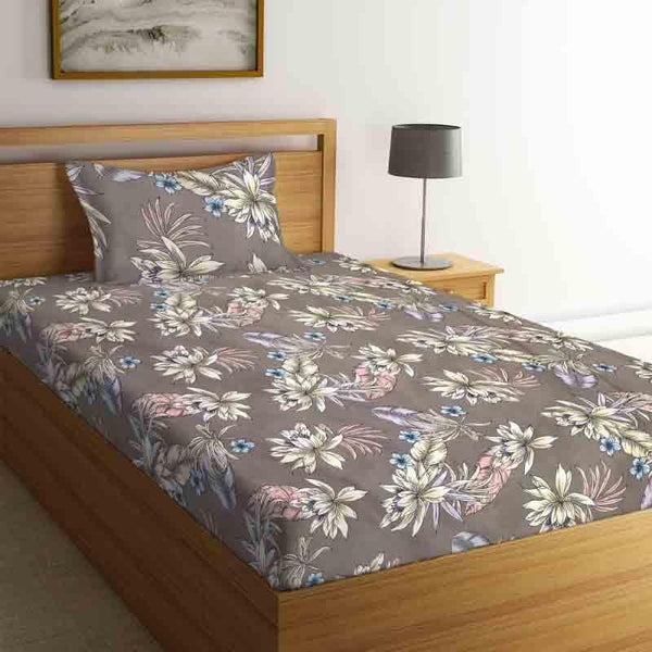 Buy Retro Glam Bedsheet Bedsheets from Vaaree