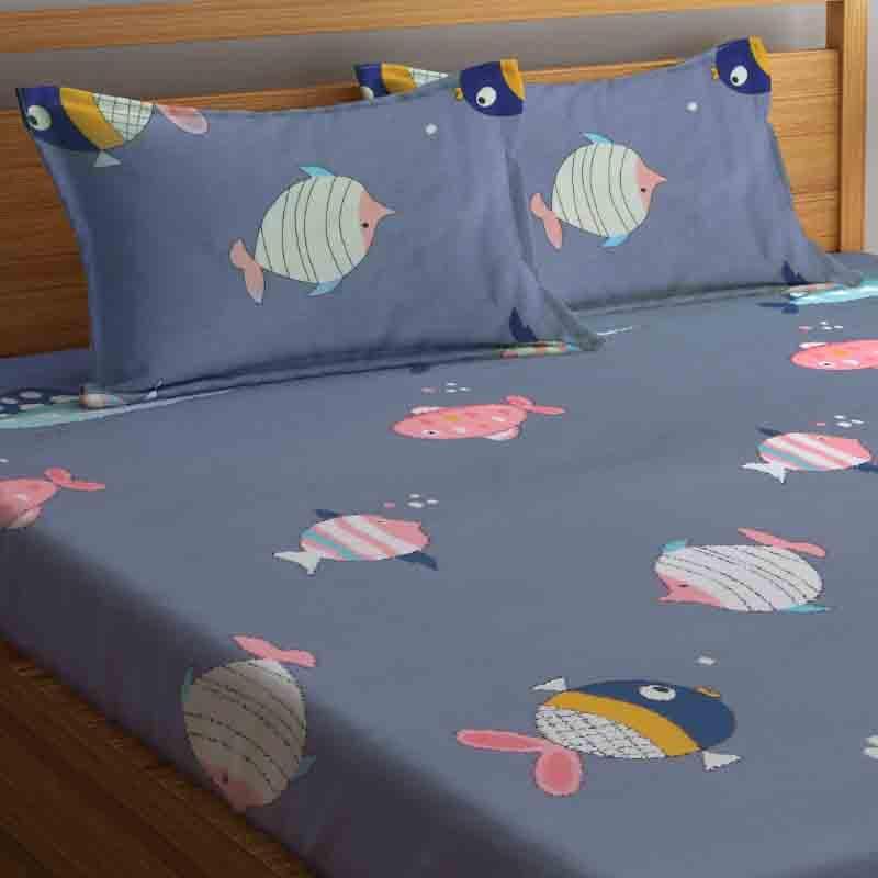 Buy Scuba Love Bedsheet Bedsheets from Vaaree