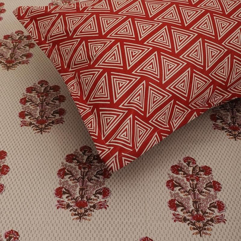 Buy Tack & Tile Geometric Bedsheet Bedsheets from Vaaree