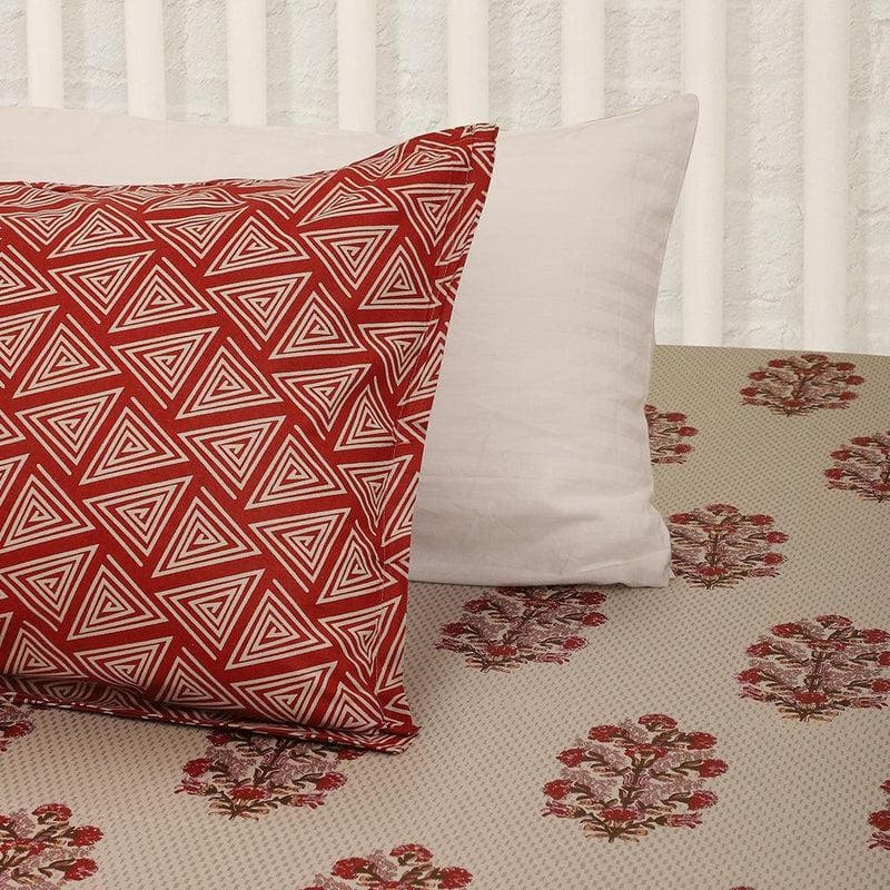 Buy Tack & Tile Geometric Bedsheet Bedsheets from Vaaree