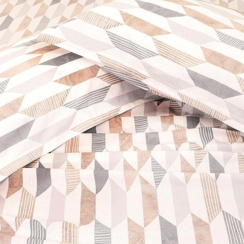 Buy Tessellated Modern Bedsheet Bedsheets from Vaaree