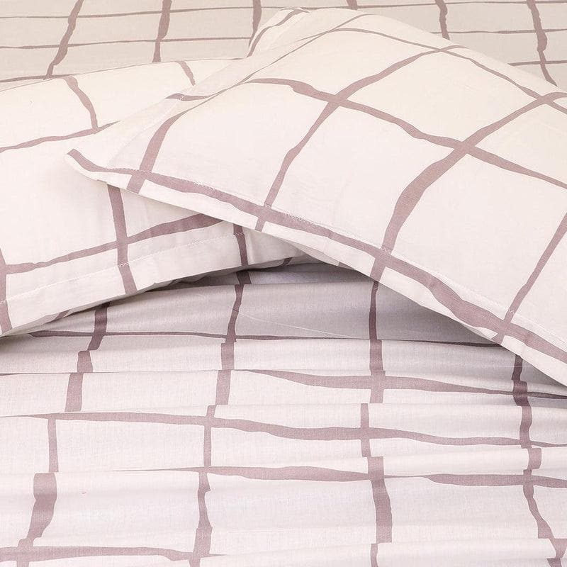 Buy Chequered Snow White Bedsheet at Vaaree online | Beautiful Bedsheets to choose from