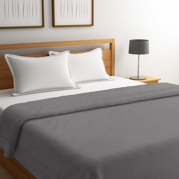 Buy Classic Solid Duvet Cover (Grey) at Vaaree online | Beautiful Duvet Covers to choose from