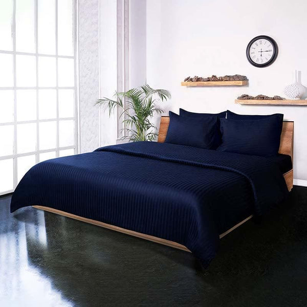 Buy Classic Striped Duvet Cover (Navy Blue) at Vaaree online | Beautiful Duvet Covers to choose from