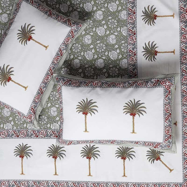 Buy Crimson Indo-tropical Bedsheet at Vaaree online | Beautiful Bedsheets to choose from