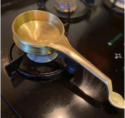 Buy Daffodil Bronze Tadka Pan at Vaaree online | Beautiful Pan to choose from