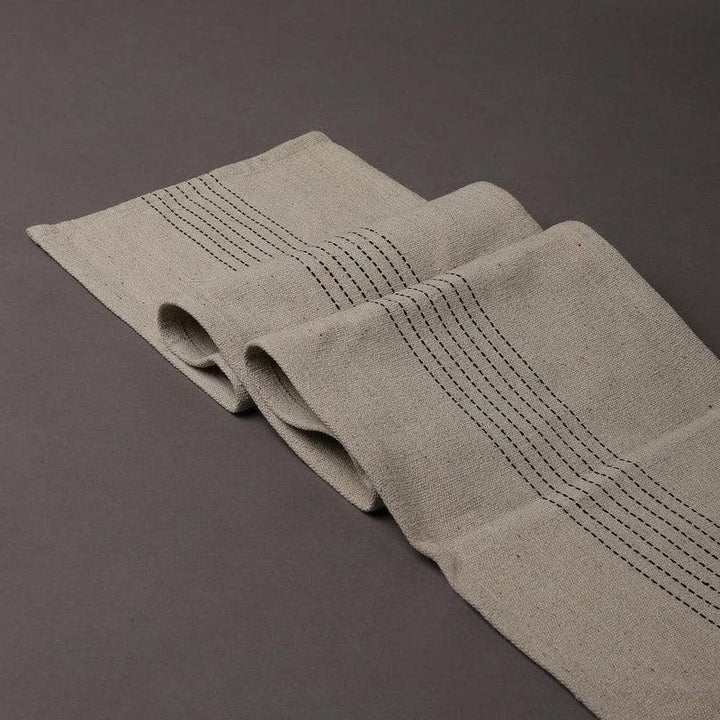 Buy Dotted Table Runner at Vaaree online | Beautiful Table Runner to choose from