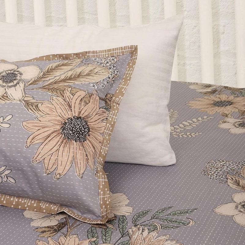 Buy Evening Garden Bedsheet at Vaaree online | Beautiful Bedsheets to choose from