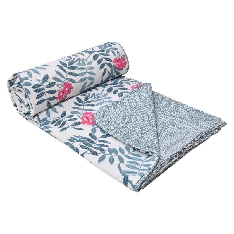 Buy Garden Bliss Cotton Dohar -Blue at Vaaree online | Beautiful Comforters & AC Quilts to choose from