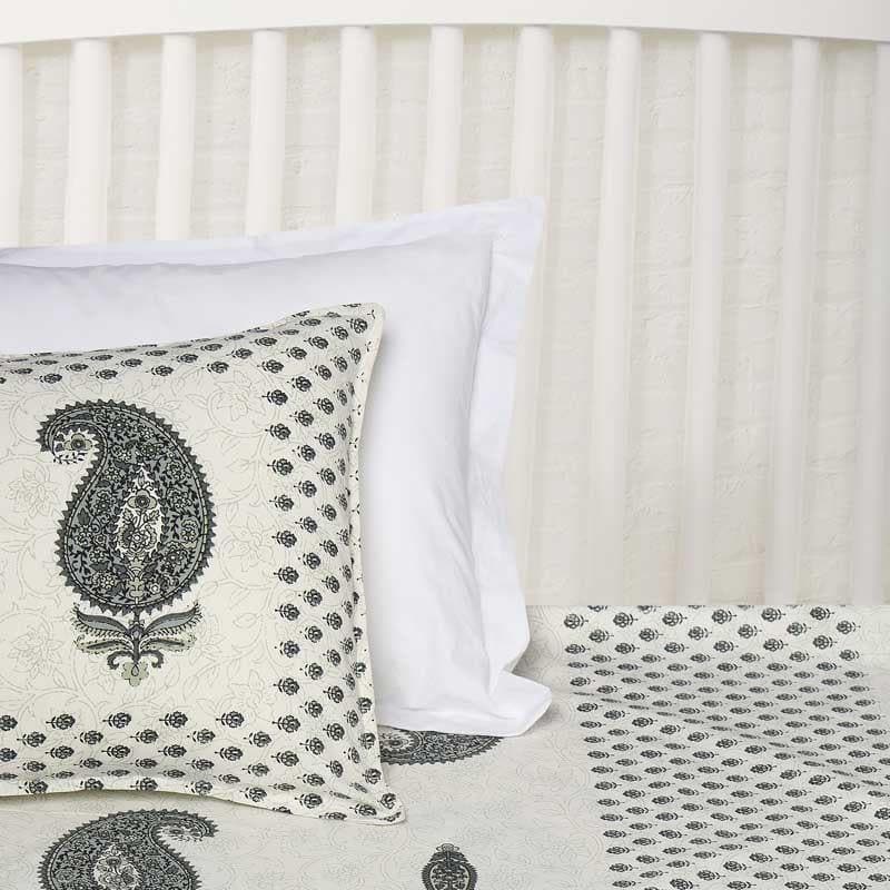 Buy Garden of Eden Bedsheet at Vaaree online | Beautiful Bedsheets to choose from