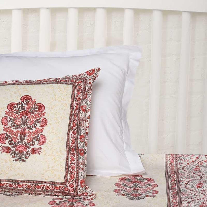 Buy Pink Zinnia Bedsheet at Vaaree online | Beautiful Bedsheets to choose from