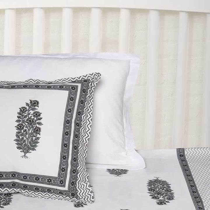 Buy Smokey Floret Bedsheet at Vaaree online | Beautiful Bedsheets to choose from