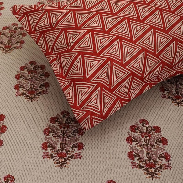 Buy Tack & Tile Geometric Bedsheet at Vaaree online | Beautiful Bedsheets to choose from