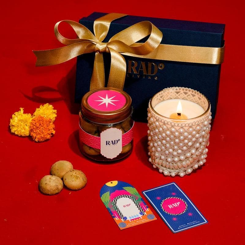 Buy Light, Love & Cookies Gift Box Candles from Vaaree