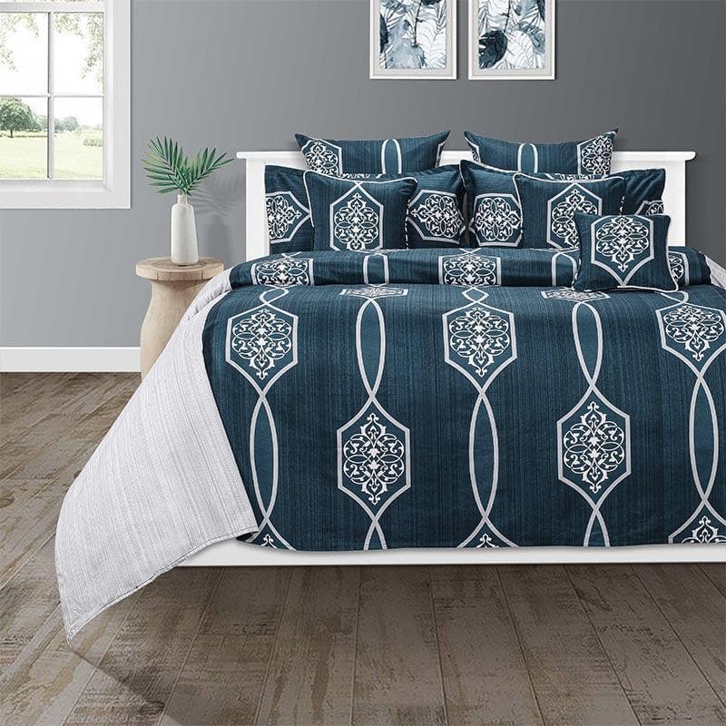 Buy Blue Indo-European Printed Comforter Comforters & AC Quilts from Vaaree