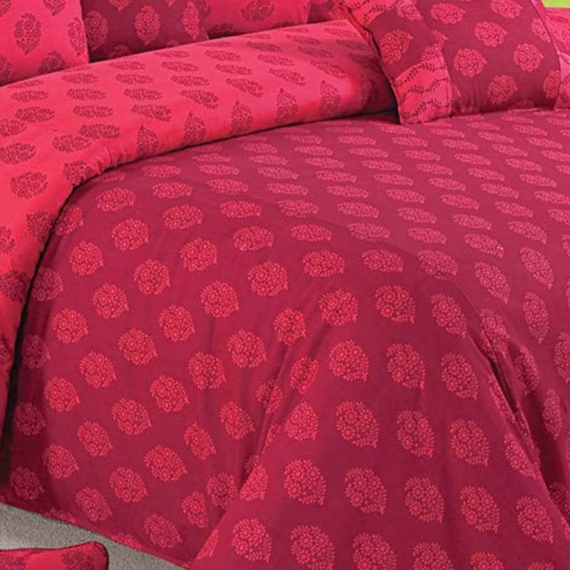 Buy Pink Wonderland Comforter Comforters & AC Quilts from Vaaree