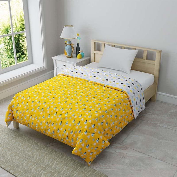 Buy Snow & Stars Reversible Kids Comforter - Yellow Comforters & AC Quilts from Vaaree