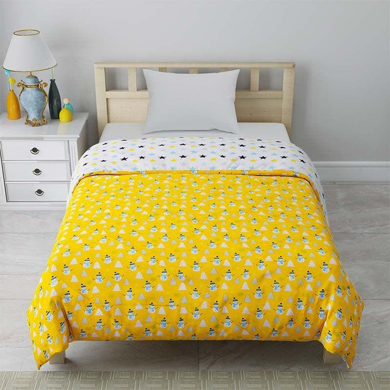 Buy Snow & Stars Reversible Kids Comforter - Yellow Comforters & AC Quilts from Vaaree