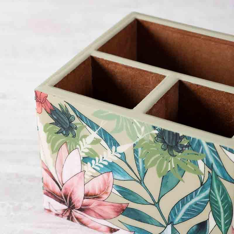 Buy Hawaii Heaven Cutlery Holder Cutlery Stand from Vaaree