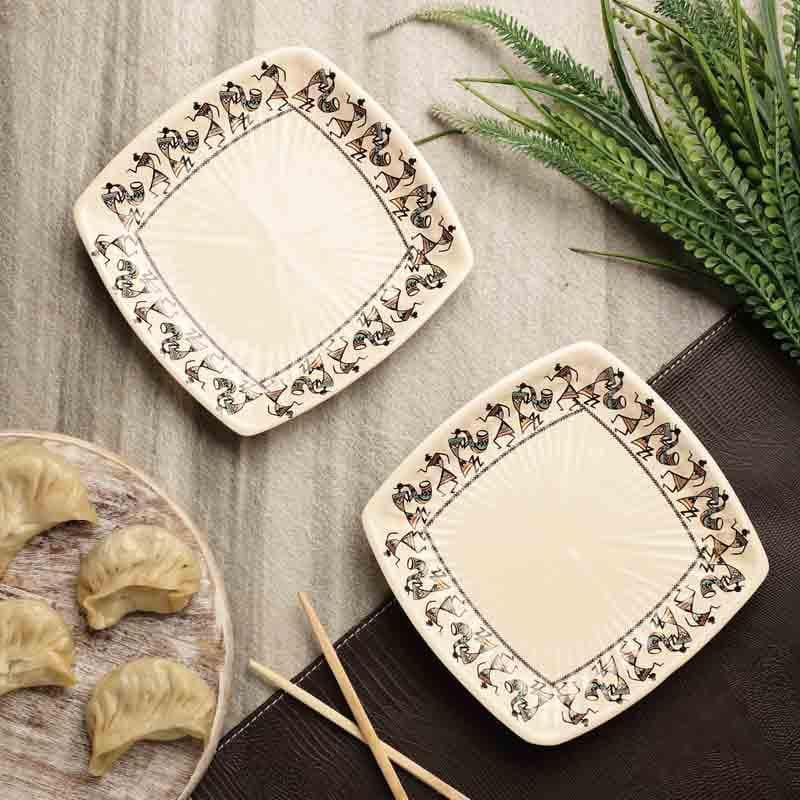 Buy Warli Oblong Dinner Plate - Set Of Two Dinner Plate from Vaaree