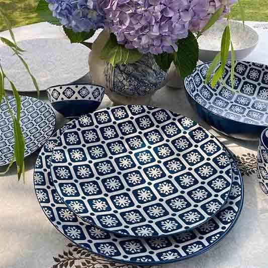 Buy Indulge In Indigo Dinner Set - 21 Piece Set Dinner Set from Vaaree