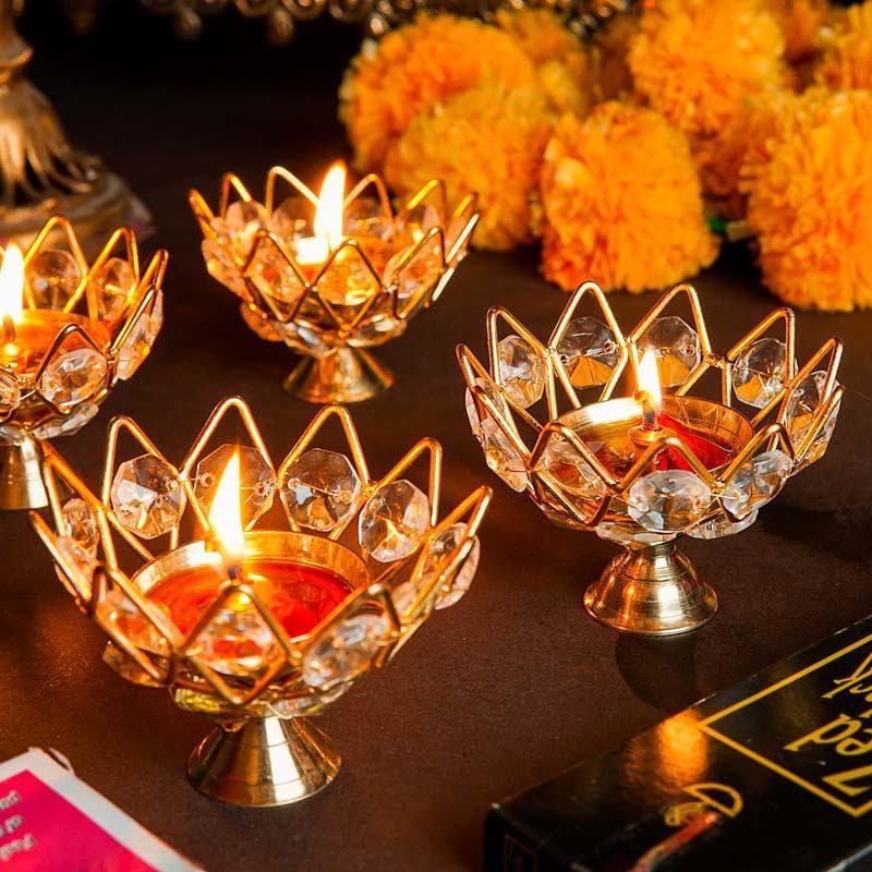 Buy Pearly Grace Diya - Set Of Two Diyas from Vaaree