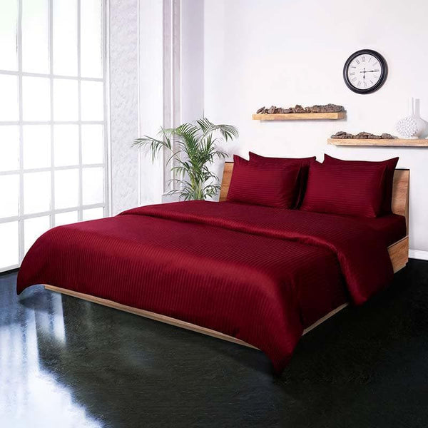 Buy Classic Striped Duvet Cover (Maroon) Duvet Covers from Vaaree